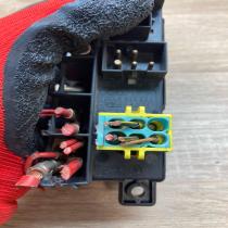 4A0941822 896046  Fuse module Audi A4 S4 B5 8D