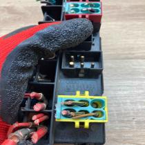 4A0941822 896046  Fuse module Audi A4 S4 B5 8D