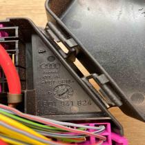 8D1941824 Used  Fuse module Volkswagen PASSAT B5