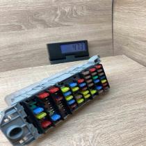 93363136 93332763  Fuse module Opel Meriva A