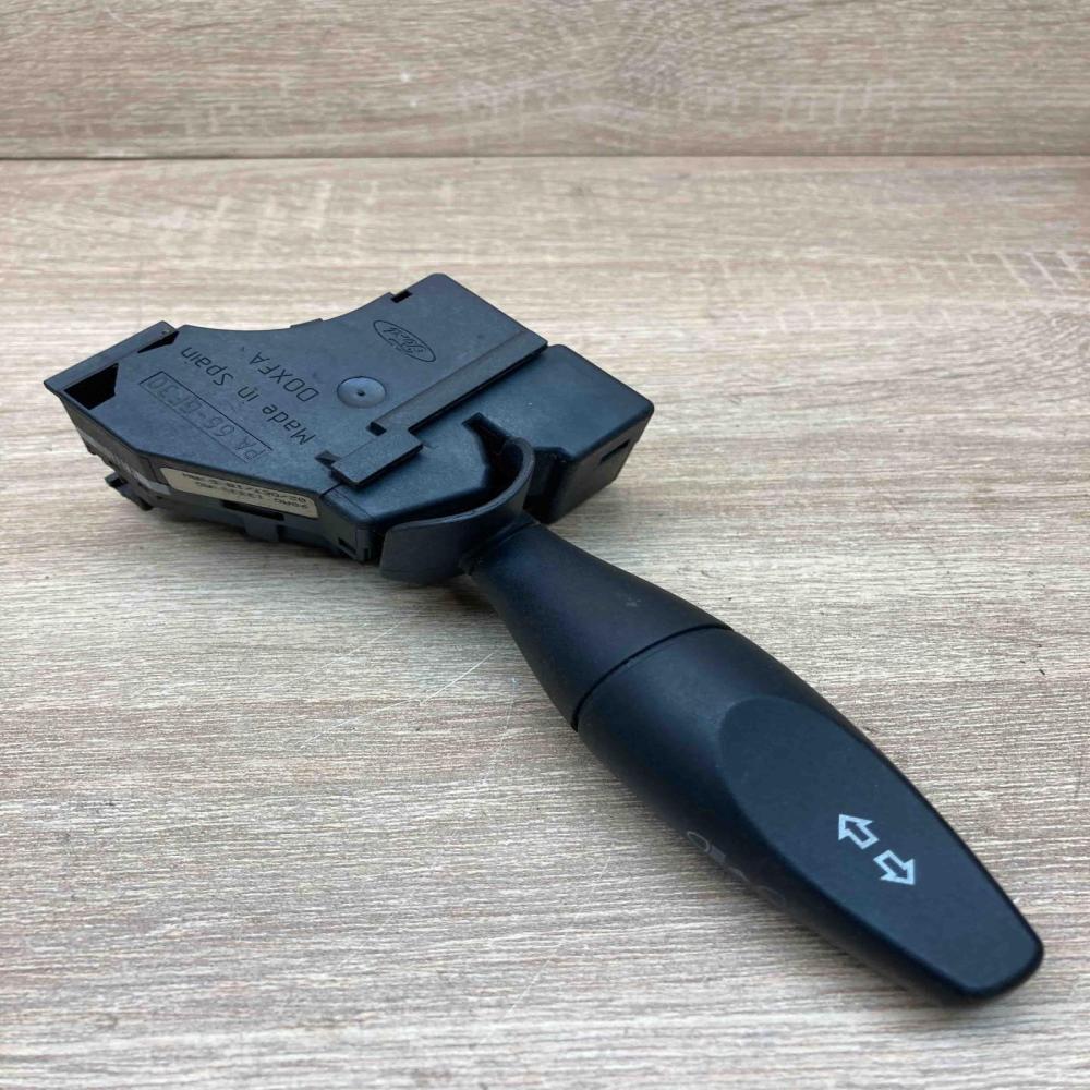 98AG 13335 AG Used  Indicator stalk Ford Focus