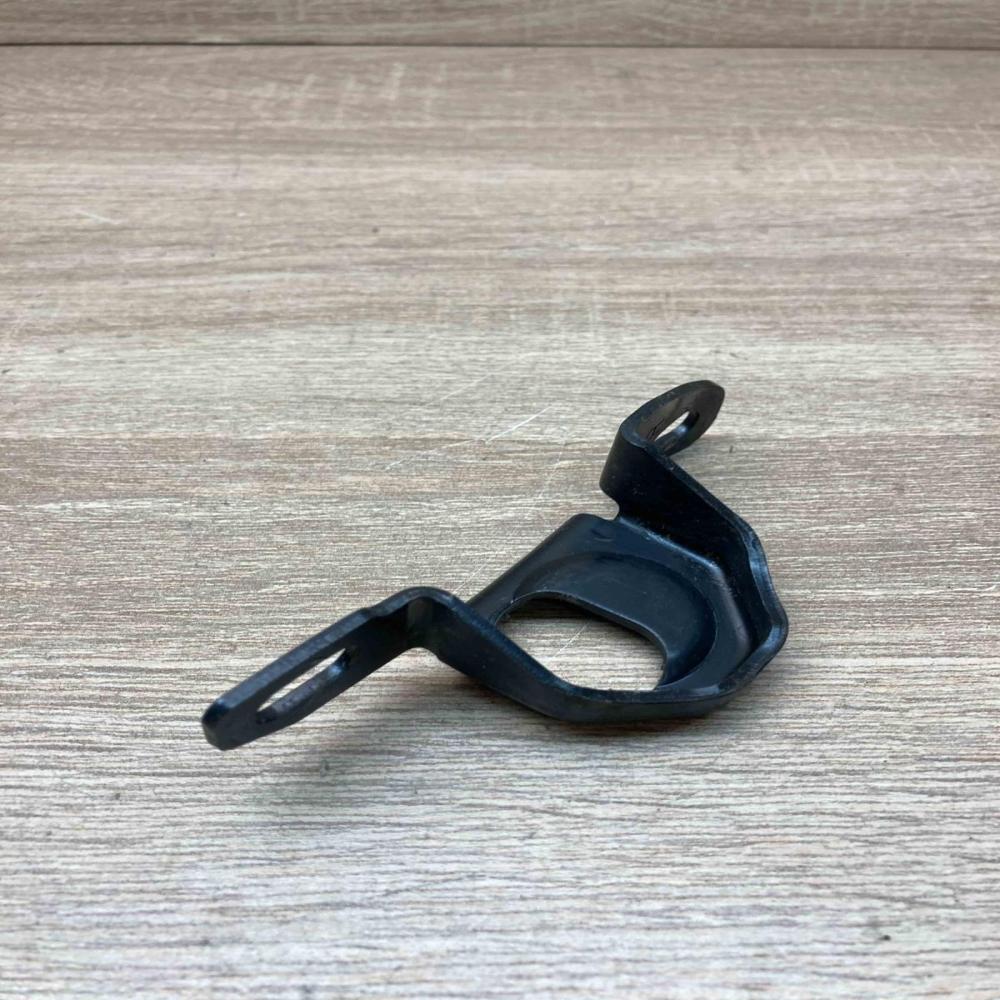 MB W211 Bracket   Other exterior part Mercedes-Benz E W211