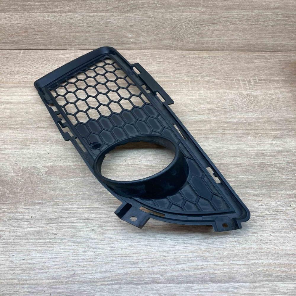 7891396 15857711 RH Front fog light trim/grill BMW 3 E90 E91