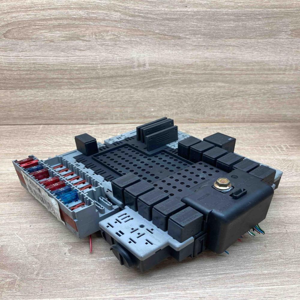 9494509 9441582  Fuse module Volvo V70