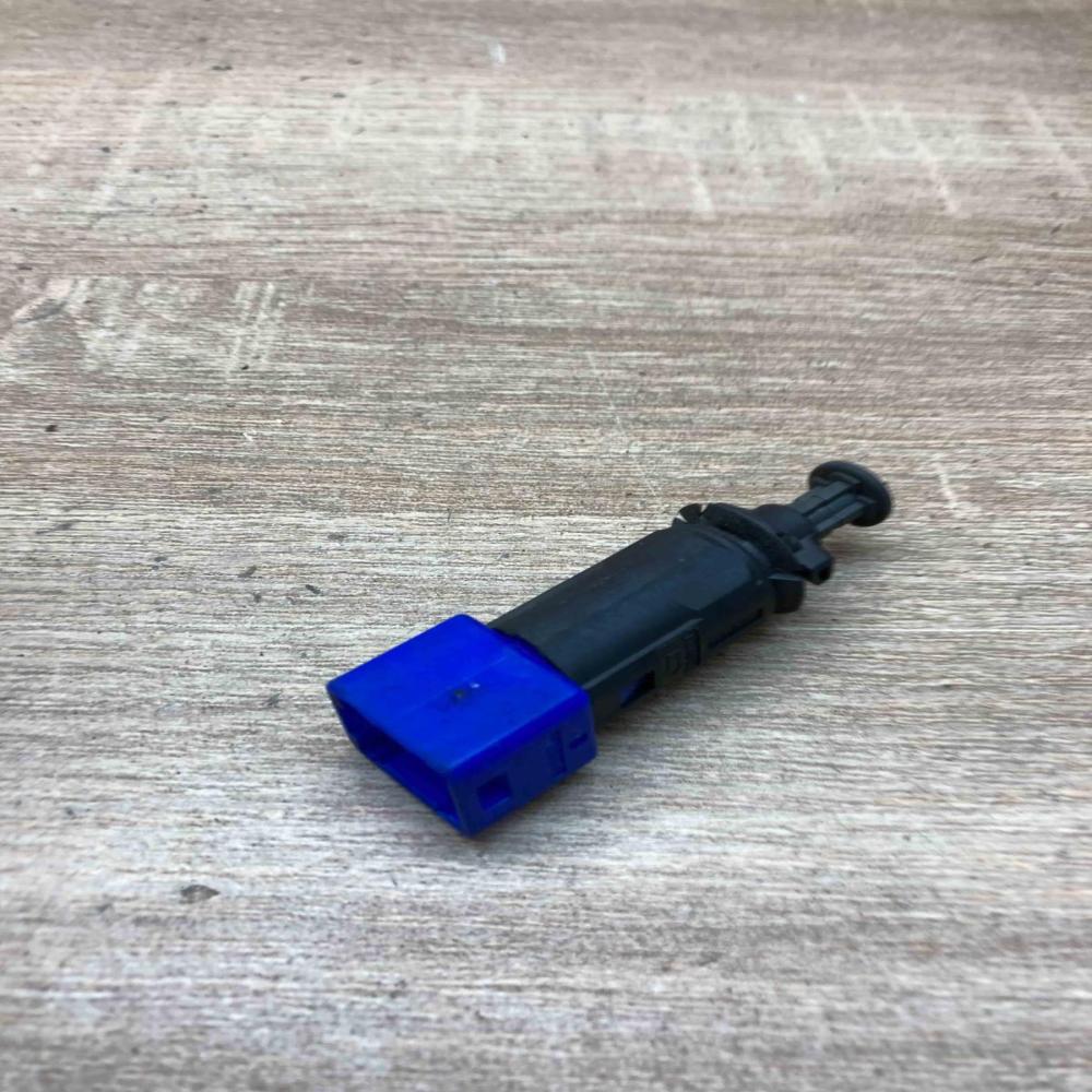 110895   Brake pedal sensor switch Renault Scenic I