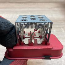 39090003   Heater blower motor/fan resistor Opel Zafira B