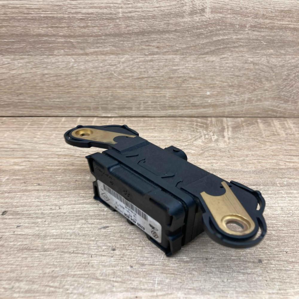 8200404858A 101701 03313  ESP acceleration yaw rate sensor Renault Laguna II