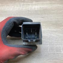7700115073   Glow plug pre-heat relay Renault Laguna II