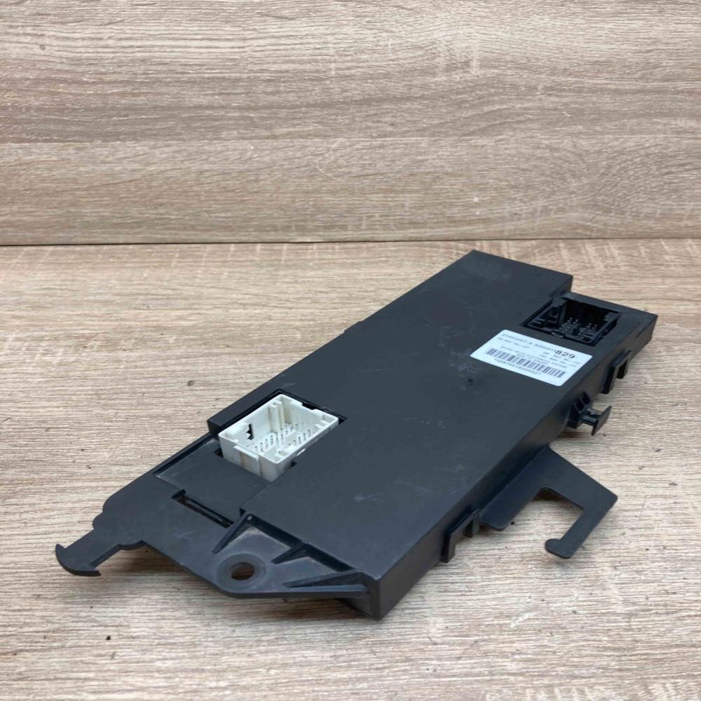 8200414829 21003297A  Central body control module Renault Espace IV