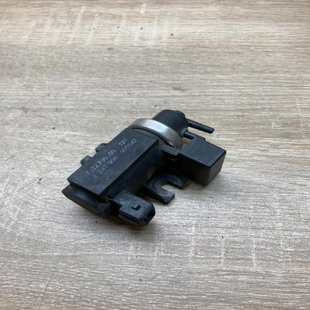 2247906 72279600 99T042 Turbo solenoid valve BMW 5 E39