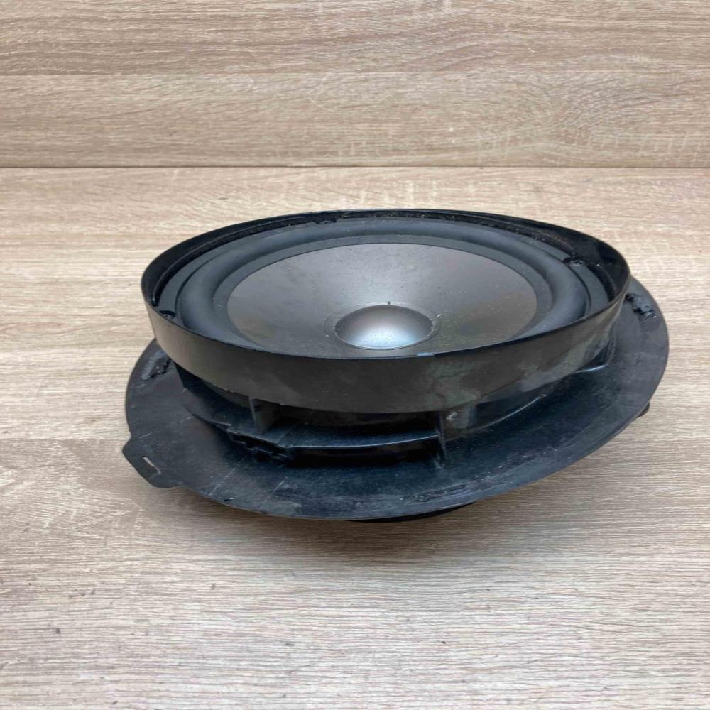 A2118202602 165ME004 Logic 7 Rear door speaker Mercedes-Benz E W211