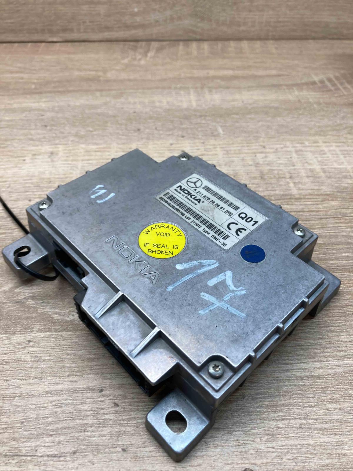 A211870382681  Q01 Phone control unit/module Mercedes-Benz E W211
