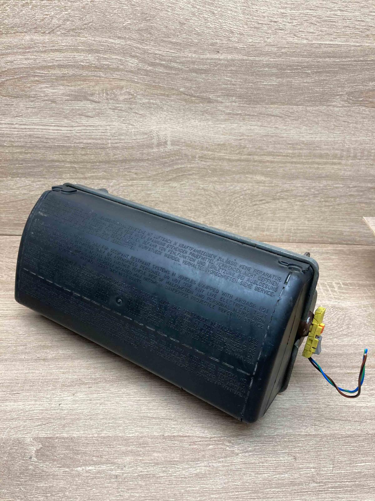 2118603305 30349566A  Passenger airbag Mercedes-Benz E W211