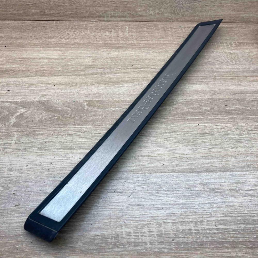 A2116801435  RH Front sill trim cover Mercedes-Benz E W211