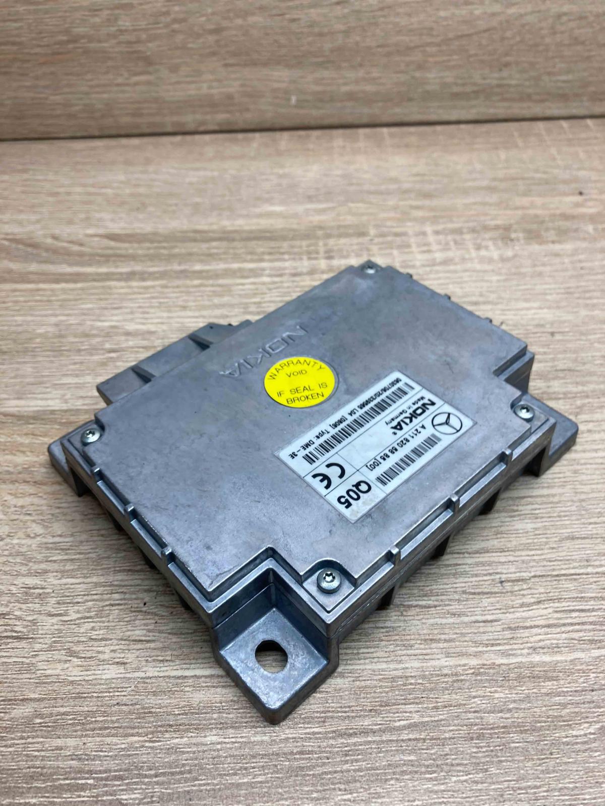 A2118205885 Used  Phone control unit/module Mercedes-Benz E W211