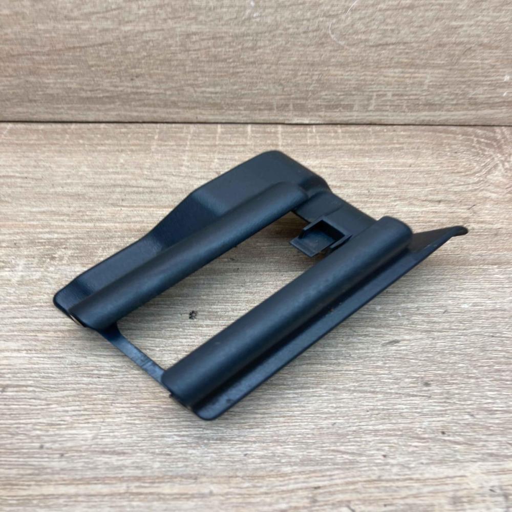 2119190920 70040005  Front driver seat rail trim Mercedes-Benz E W211