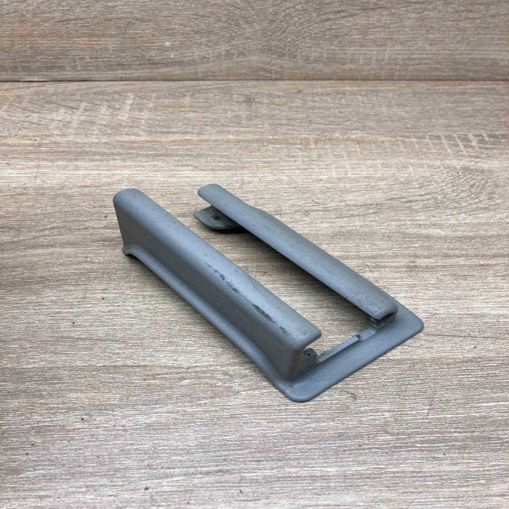 2119190720 70040003  Front driver seat rail trim Mercedes-Benz E W211