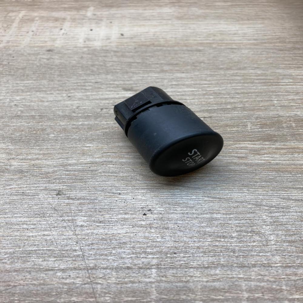 1927937   Engine start stop button switch Renault Megane III