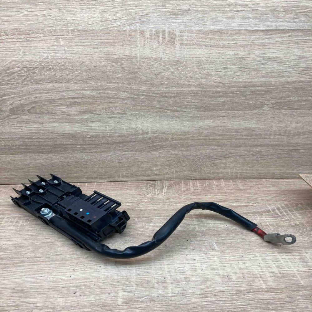 2115452301 E0000031 Used Fuse module Mercedes-Benz E W211