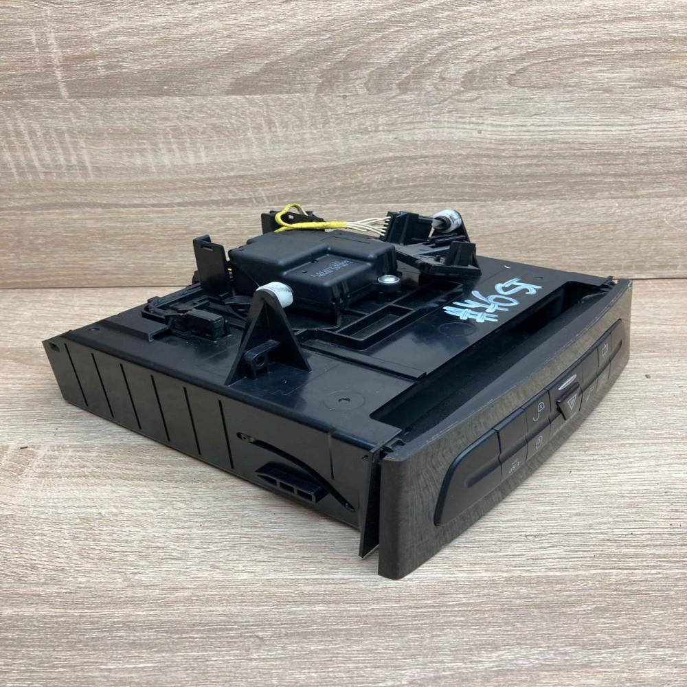 A2116800552 1610725000  Hazard light switch Mercedes-Benz E W211