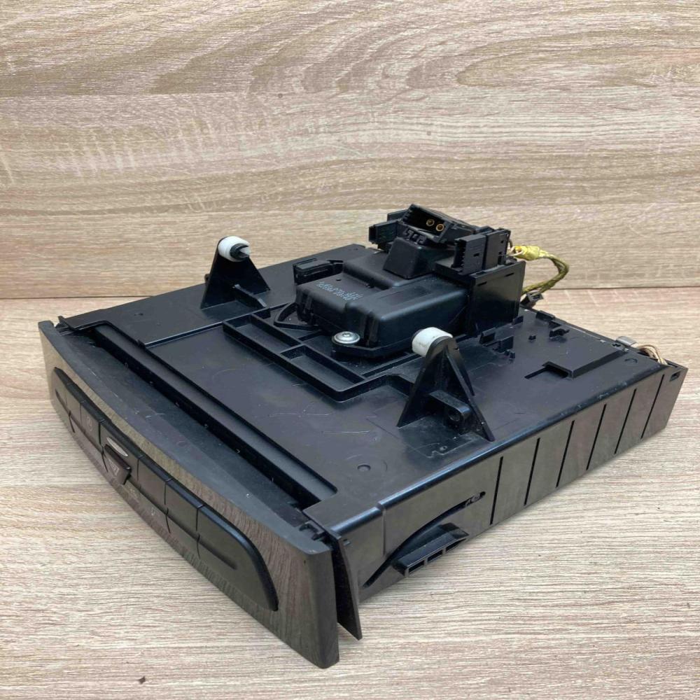 A2116800552   CD/DVD changer Mercedes-Benz E W211