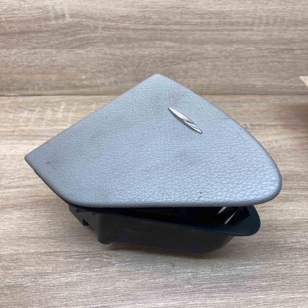 A2118100830   Car ashtray Mercedes-Benz E W211