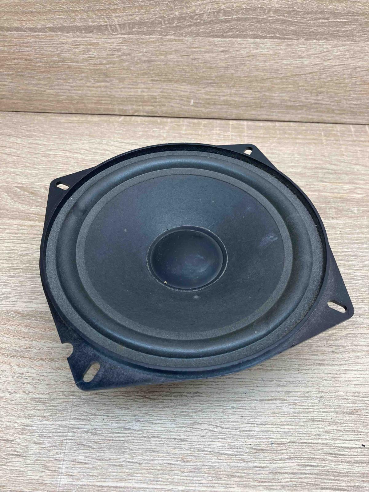 4910140288   Front door speaker Audi A4 S4 B7 8E 8H