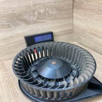 8E2820021E  With Plug Heater fan/blower Audi A4 S4 B7 8E 8H