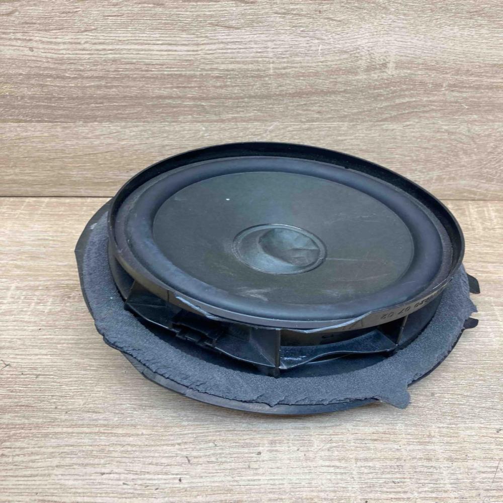 A2118200702   Front door speaker Mercedes-Benz E W211