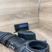 17880 37100   Air intake hose/pipe Toyota Prius (XW30)