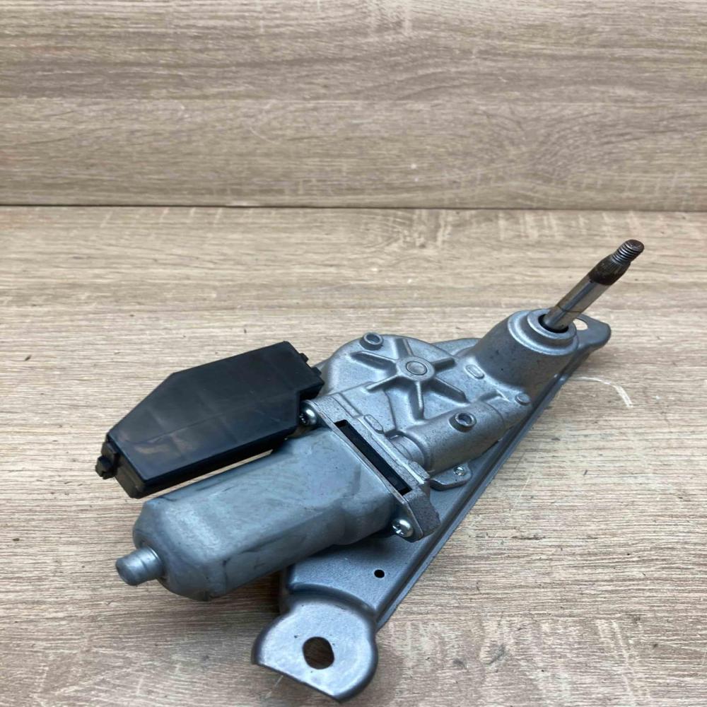 85130 0D080 259600 2660  Rear window wiper motor Toyota Yaris