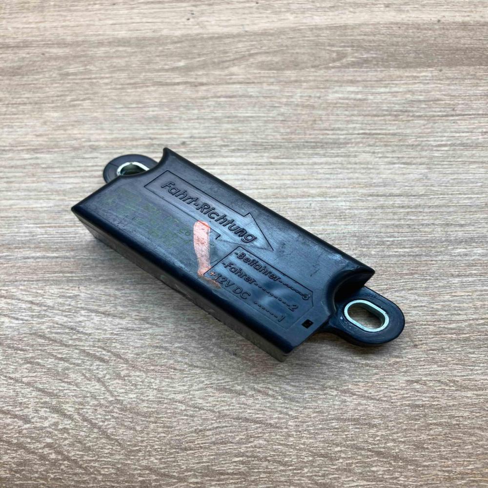 A0038200726 020705722  Airbag deployment crash/impact sensor Mercedes-Benz CLS C