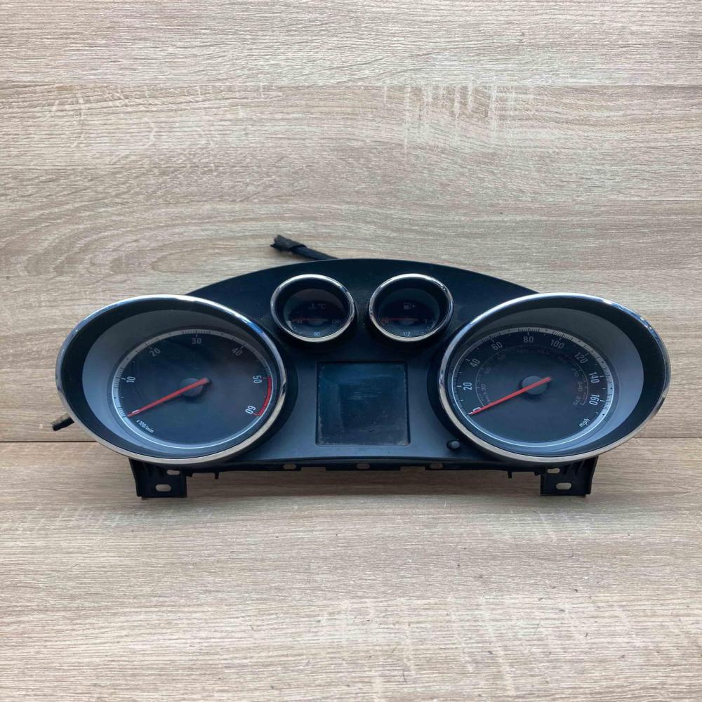 12843887 With Plug DK Speedometer (instrument cluster) Opel Insignia A