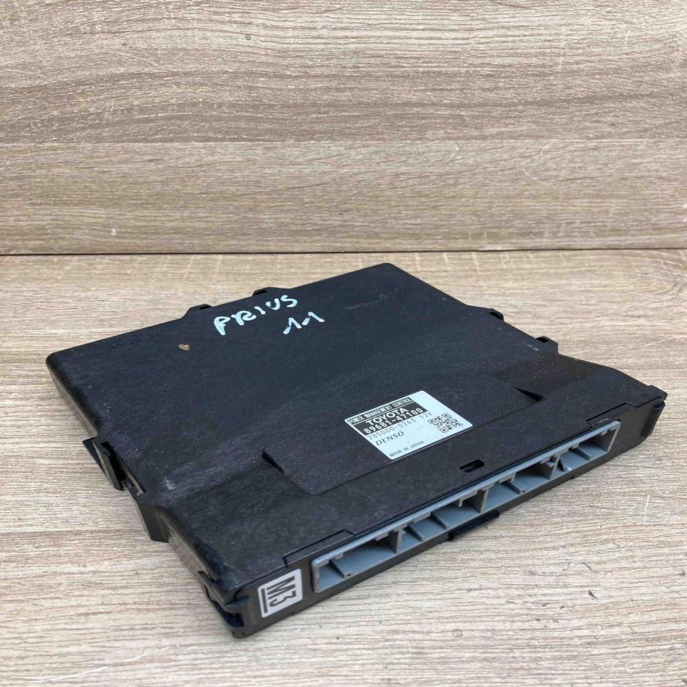 89681 47100 285000 0263  Engine control unit/module ECU Toyota Prius (XW30)