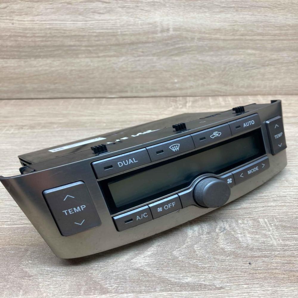 55900 05260 MB146570 4423  Climate control unit Toyota Avensis T250