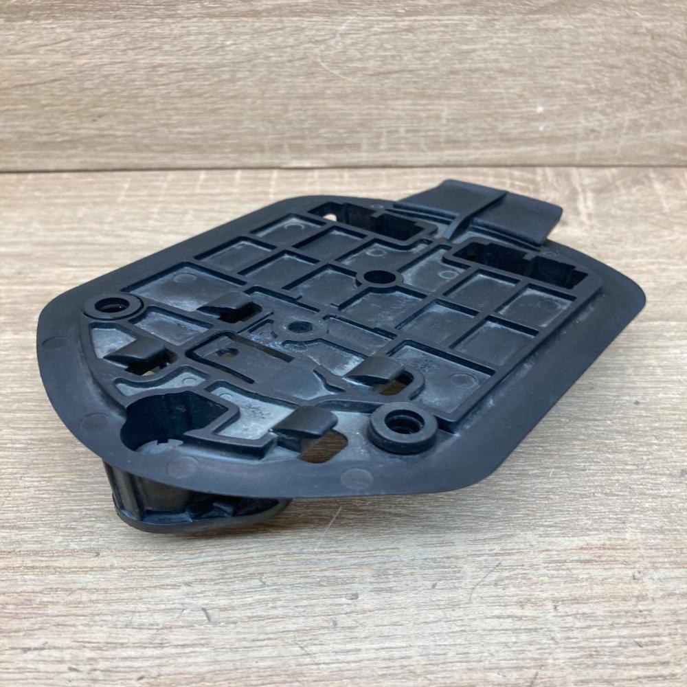 2118900514   Hazard Warning Triangle Mounting Bracket Mercedes-Benz E W211