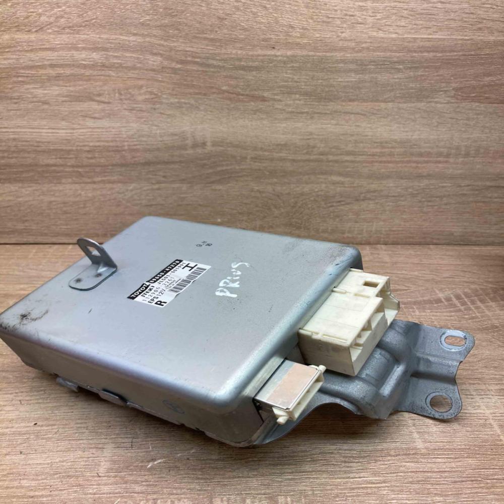 89650 47270   Power steering control unit/module Toyota Prius (XW30)