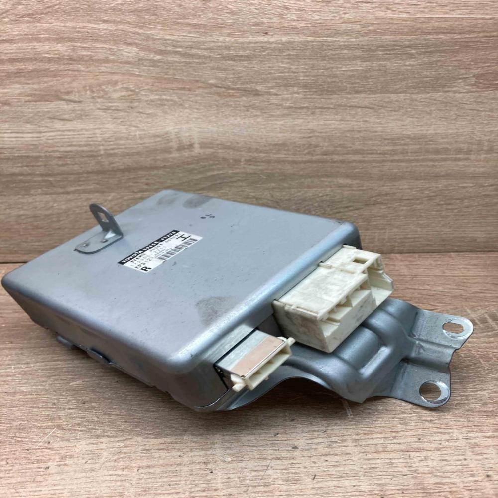 89650 47270 JL501 001991  Power steering control unit/module Toyota Prius (XW30)