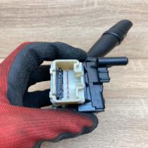 04140 44020 173650  Indicator stalk Toyota Avensis Verso