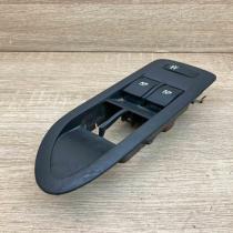 28515   Electric window control switch Renault Megane II