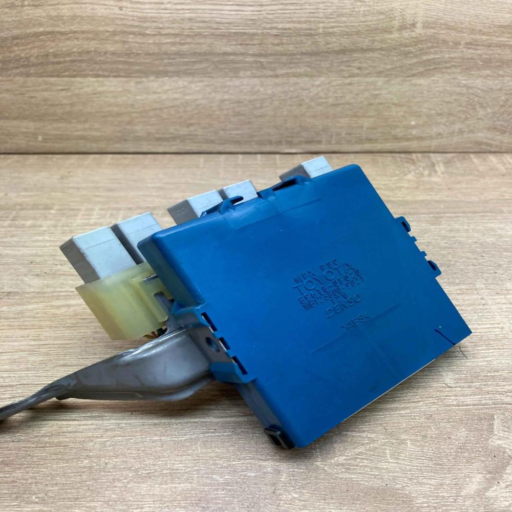 89618 0F020 MB123800 9021  Combustion control unit/module Toyota Corolla Verso A