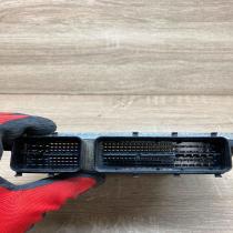 89661 05C00 MB275400 2410  Engine control unit/module ECU Toyota Avensis T270