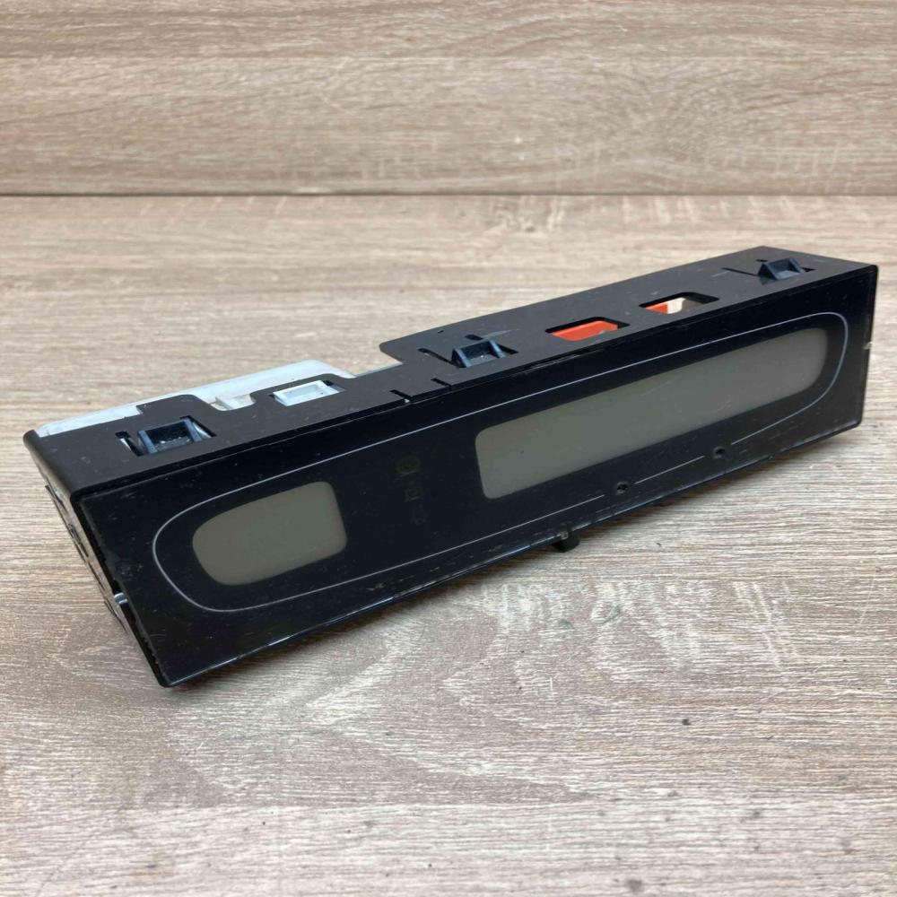 8200002604A 21654119 5  Screen/display/small screen Renault Laguna II