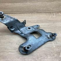A2114310840   ABS pump bracket Mercedes-Benz E W211