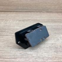 6P 517  With Plug Heater blower motor/fan resistor Nissan X-Trail T30