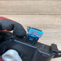 113800 2810  With Plug Air flap motor/actuator Toyota Verso