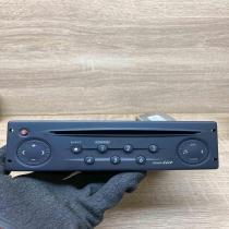 8200002607 160607040603  Radio/CD/DVD/GPS head unit Renault Laguna II