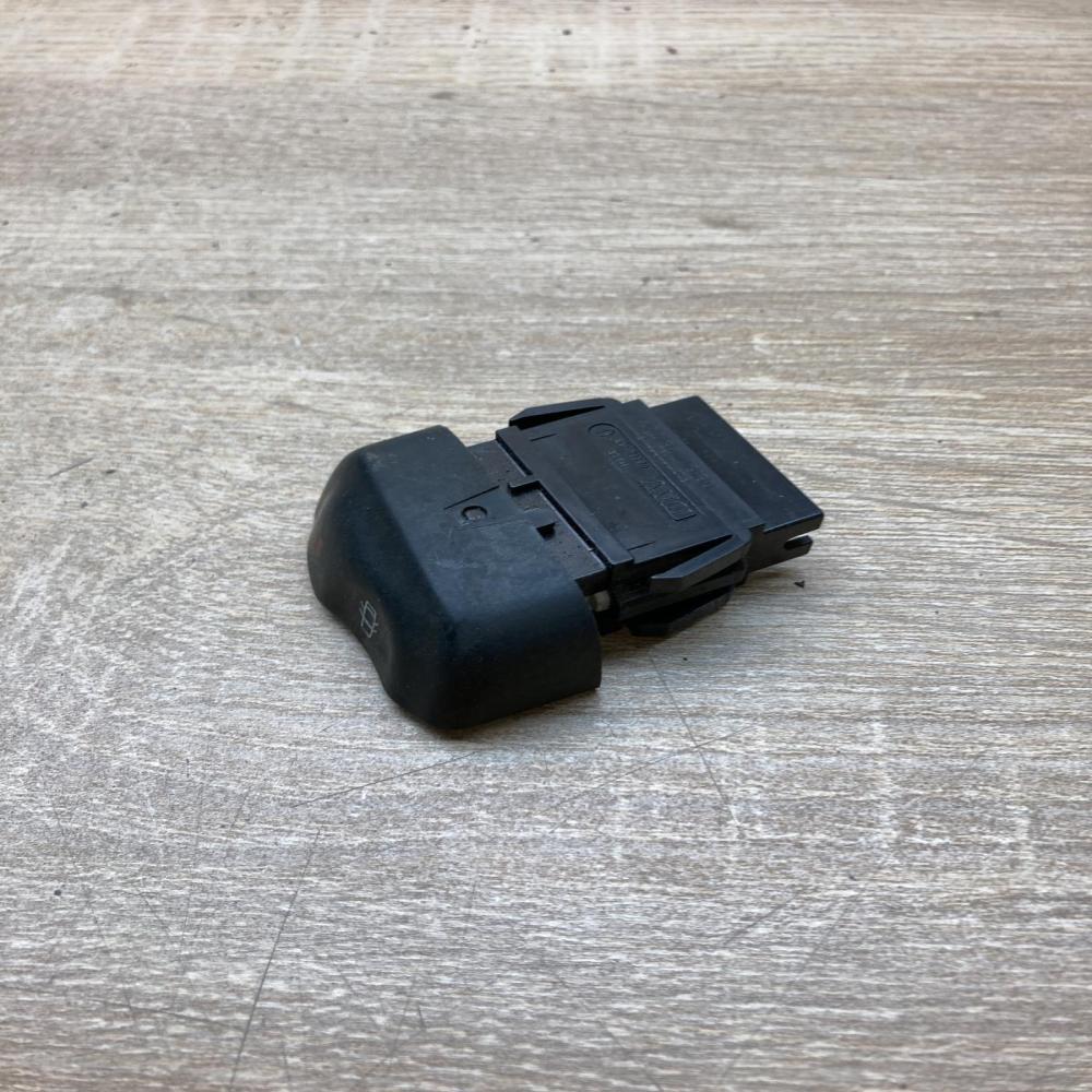 841242B   Central locking switch button Renault Megane I