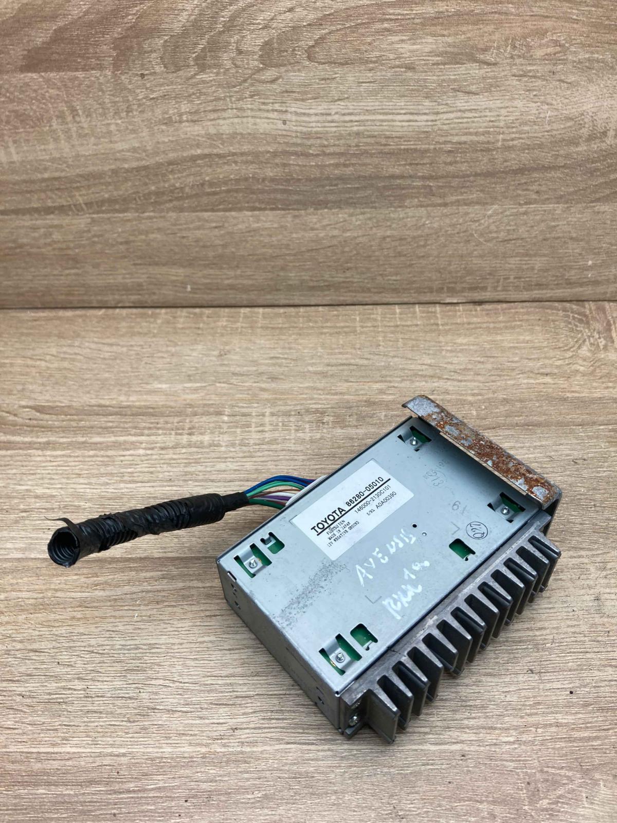 86280 05010 146000 2130C101 With Plug Sound amplifier Toyota Avensis T270