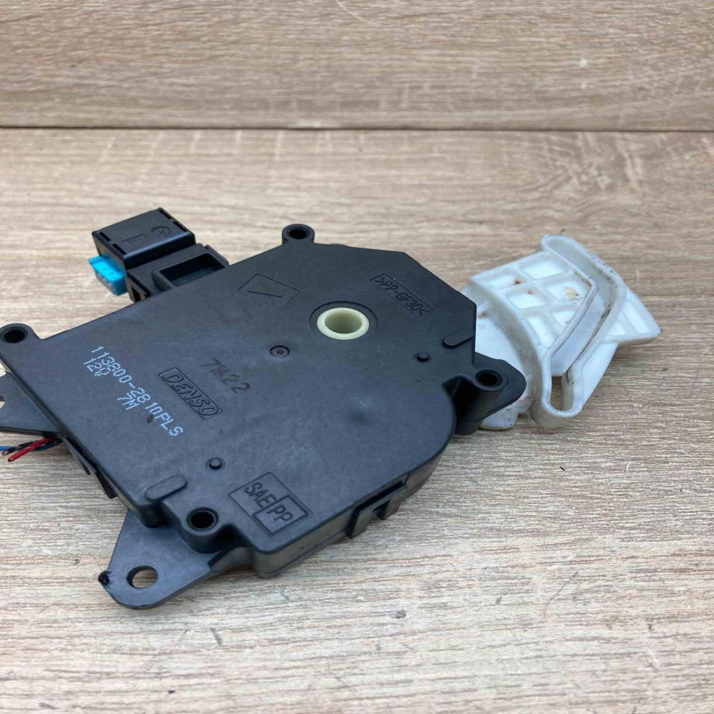 113800 2810 12V7M With Plug Air flap motor/actuator Toyota Avensis T270
